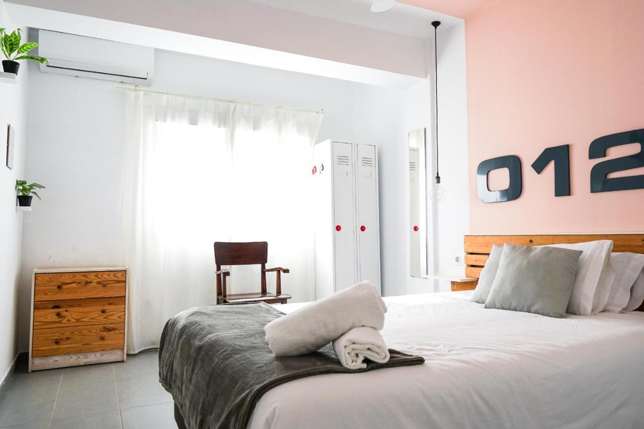 Torres De Serrano Apartment Valencia Eksteriør billede